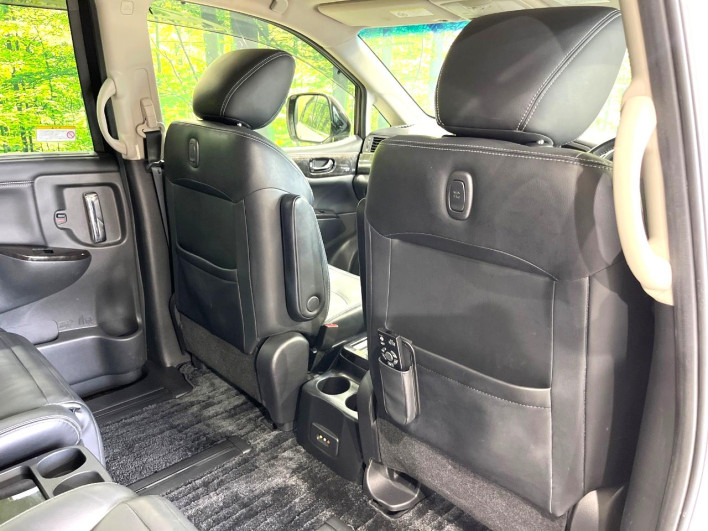 2013 Nissan Elgrand DBA-TNE52 (UW-6a150fea92ebc)[18]