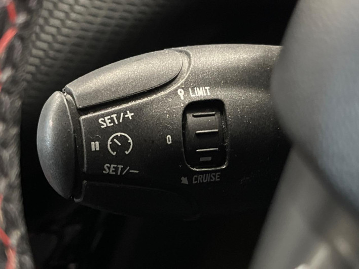 2018 Peugeot 2008 ABA-A94HN01 (UW-6a150ff43a75f)[14]