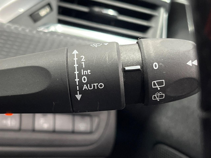 2018 Peugeot 2008 ABA-A94HN01 (UW-6a150ff43a75f)[12]
