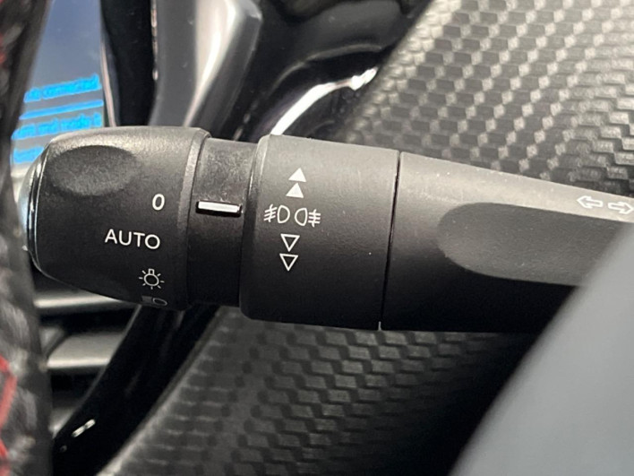 2018 Peugeot 2008 ABA-A94HN01 (UW-6a150ff43a75f)[13]