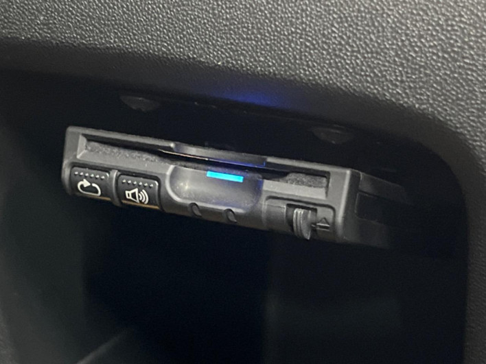 2018 Peugeot 2008 ABA-A94HN01 (UW-6a150ff43a75f)[17]