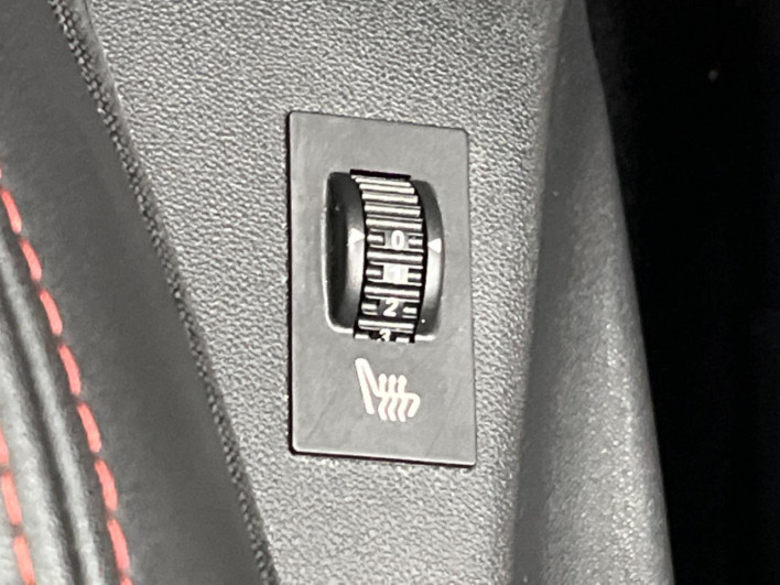 2018 Peugeot 2008 ABA-A94HN01 (UW-6a150ff43a75f)[21]