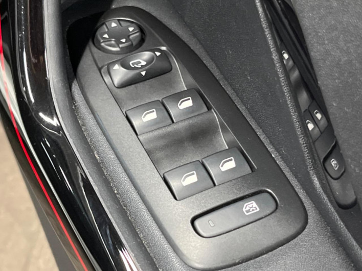 2018 Peugeot 2008 ABA-A94HN01 (UW-6a150ff43a75f)[25]