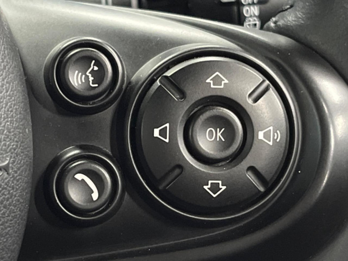 2021 Rover Mini 3DA-XY20MW (UW-6a15100548916)[20]
