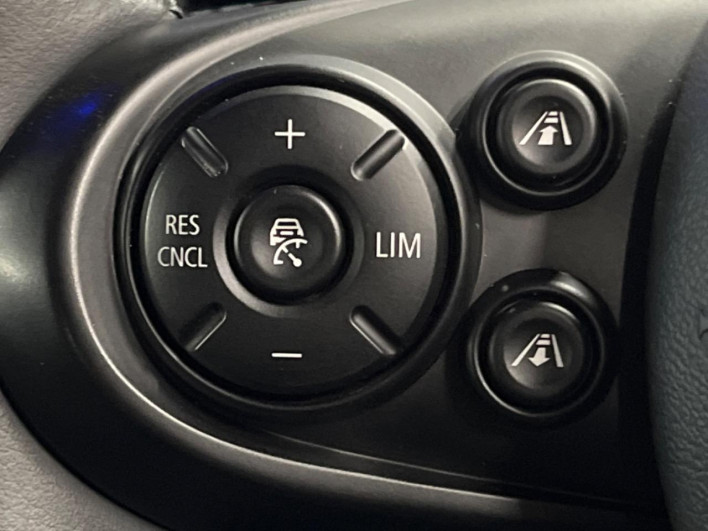 2021 Rover Mini 3DA-XY20MW (UW-6a15100548916)[21]