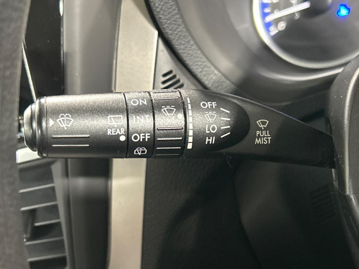 2010 Subaru Exiga DBA-YA5 (UW-6a15100769732)[25]