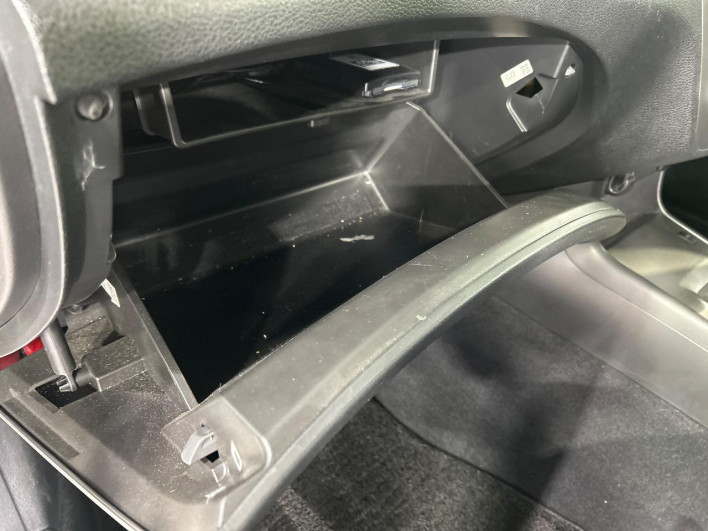 2010 Subaru Exiga DBA-YA5 (UW-6a15100769732)[12]