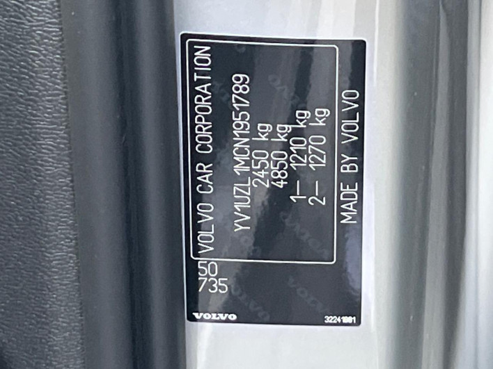 2022 Volvo XC60 5AA-UB420TXCM (UW-6a15100a6ec93)[1]