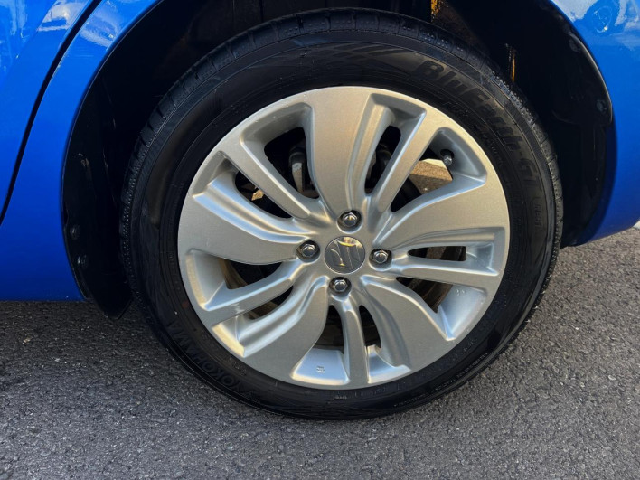 2017 Suzuki Swift DBA-ZC83S (UW-6a151011b2959)[7]