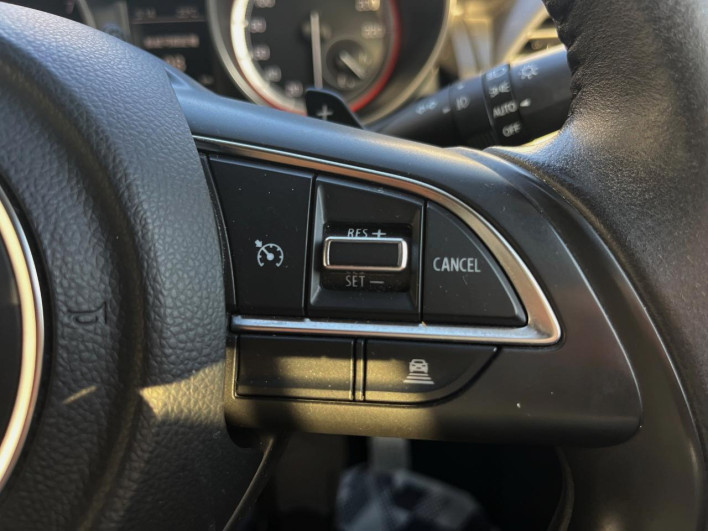 2017 Suzuki Swift DBA-ZC83S (UW-6a151011b2959)[26]