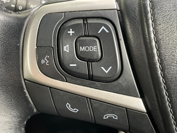 2017 Toyota Harrier DBA-ZSU60W (UW-6a15101fe0a5d)[18]