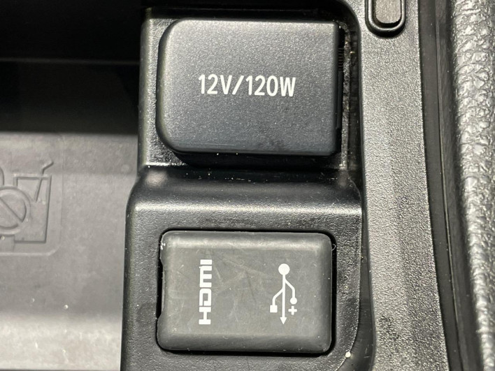 2017 Toyota Harrier DBA-ZSU60W (UW-6a15101fe0a5d)[26]