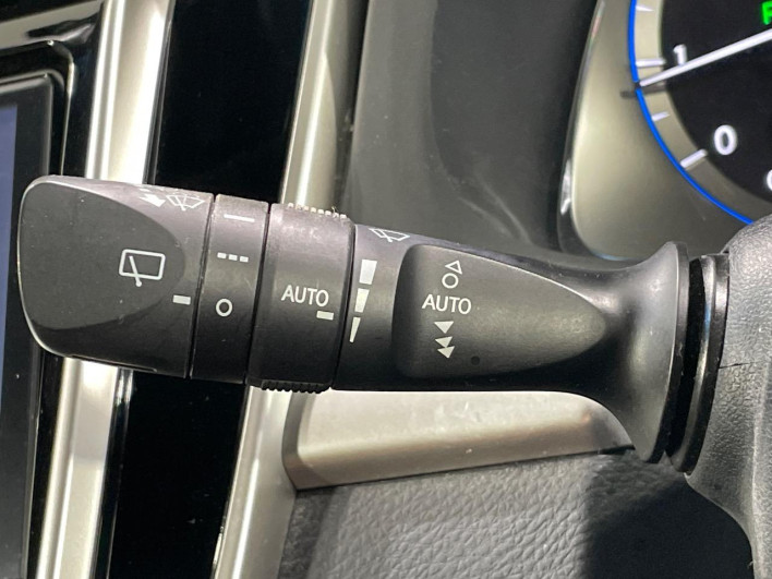 2017 Toyota Harrier DBA-ZSU60W (UW-6a15101fe0a5d)[16]