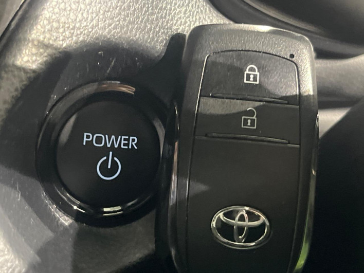 2024 Toyota Corolla Cross 6AA-ZVG13 (UW-6a151022cb72b)[24]