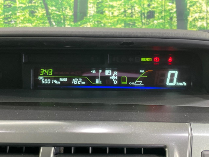 2014 Toyota Prius α DAA-ZVW41W (UW-6a1510274382c)[27]