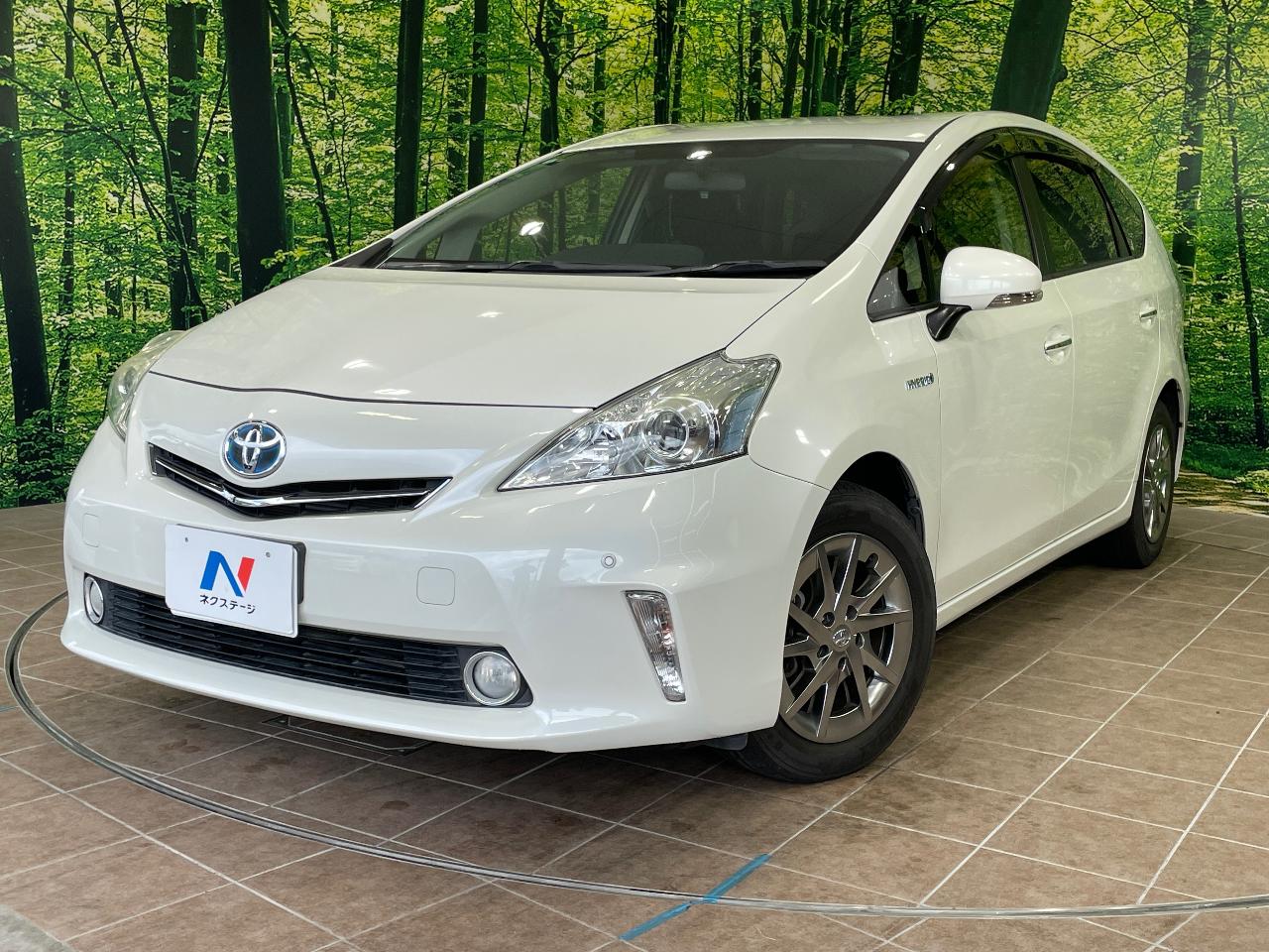 2014 Toyota Prius α DAA-ZVW41W