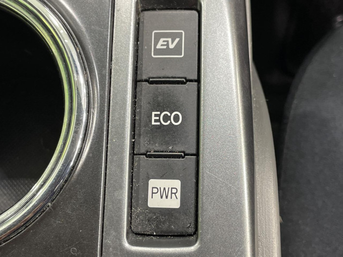 2014 Toyota Prius α DAA-ZVW41W (UW-6a1510274382c)[18]