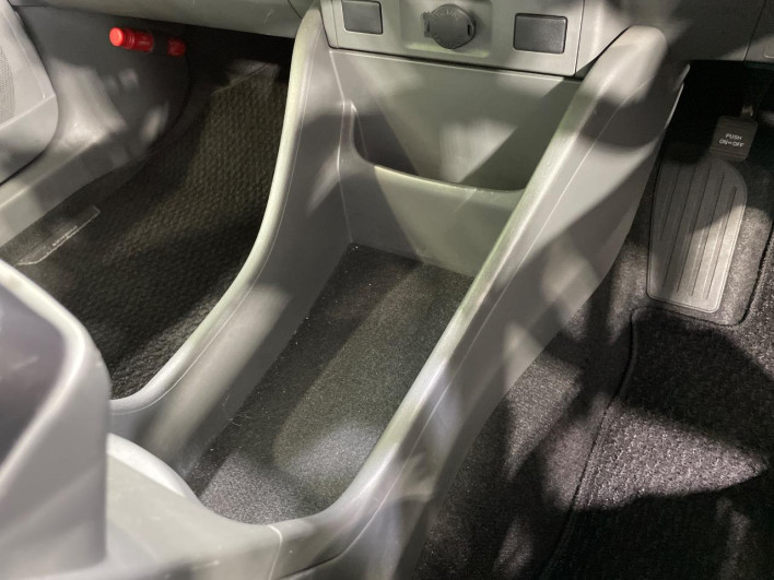 2014 Toyota Prius α DAA-ZVW41W (UW-6a1510274382c)[20]