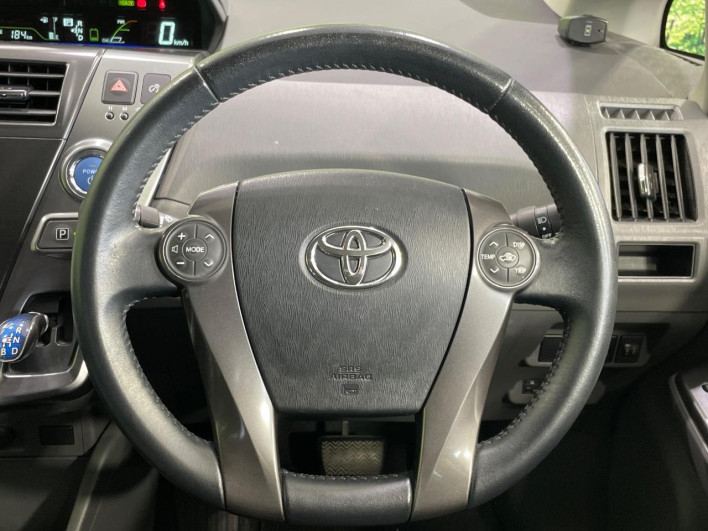 2014 Toyota Prius α DAA-ZVW41W (UW-6a1510274382c)[9]
