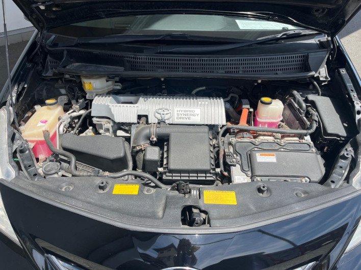 2013 Toyota Prius α DAA-ZVW41W (UW-6a151027b9d98)[8]