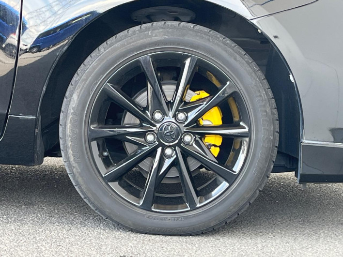 2013 Toyota Prius α DAA-ZVW41W (UW-6a151027b9d98)[23]