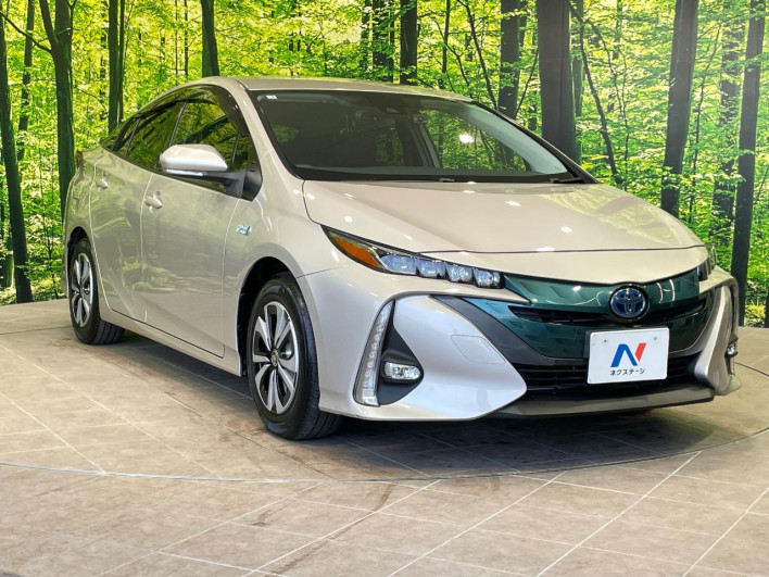2017 Toyota Prius PHV DLA-ZVW52 (UW-6a15102c68aa1)[22]