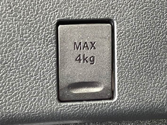 2017 Toyota Prius DAA-ZVW55 (UW-6a15102e2a764)[8]
