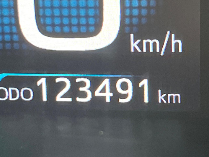 2017 Toyota Prius DAA-ZVW55 (UW-6a15102e2a764)[2]