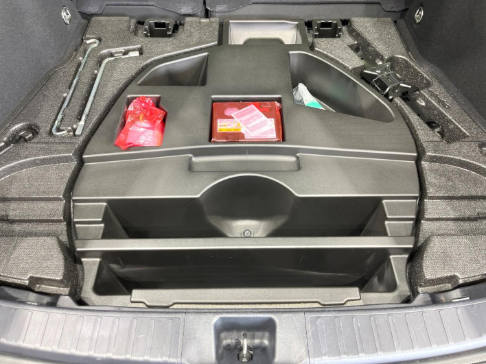 2017 Toyota Prius DAA-ZVW55 (UW-6a15102e2a764)[9]
