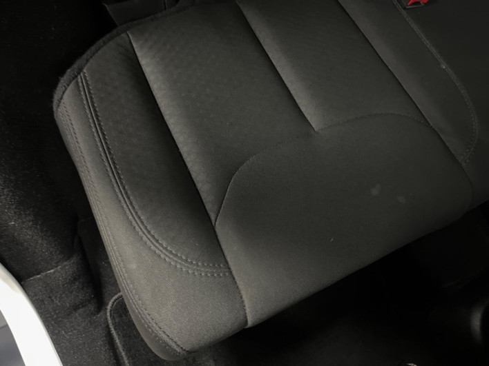 2018 Chrysler Jeep Wrangler Unlimited ABA-JK36LR (UW-6a165f895b81a)[26]