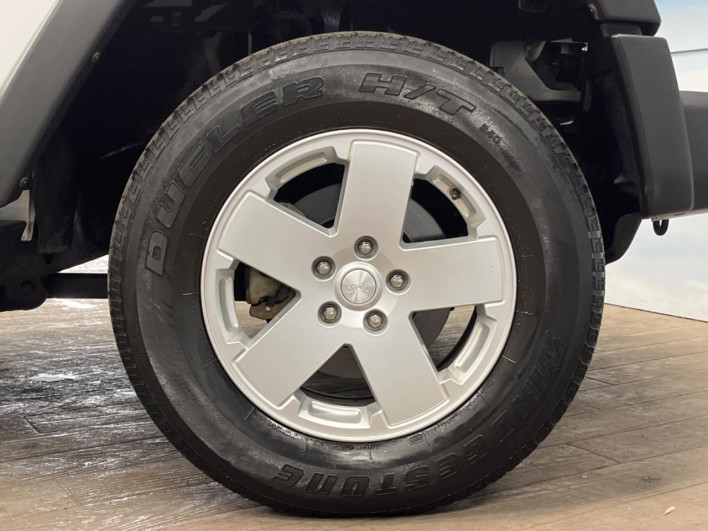2018 Chrysler Jeep Wrangler Unlimited ABA-JK36LR (UW-6a165f895b81a)[23]
