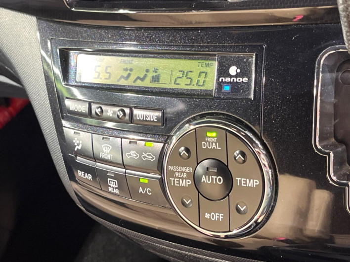 2014 Toyota Estima DBA-ACR50W (UW-6a165f9f6649b)[18]