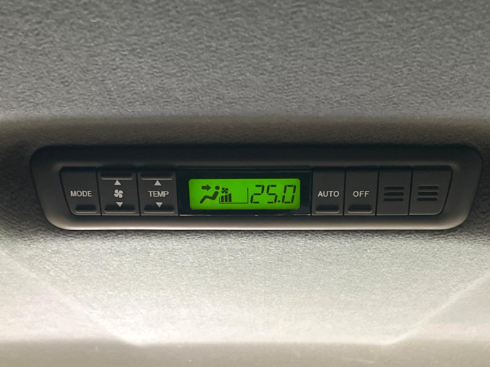 2014 Toyota Estima DBA-ACR50W (UW-6a165f9f6649b)[24]