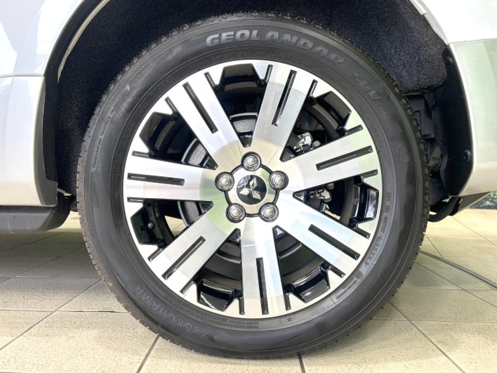 2024 Mitsubishi Delica D:5 3DA-CV1W (UW-6a165fe1974fc)[19]