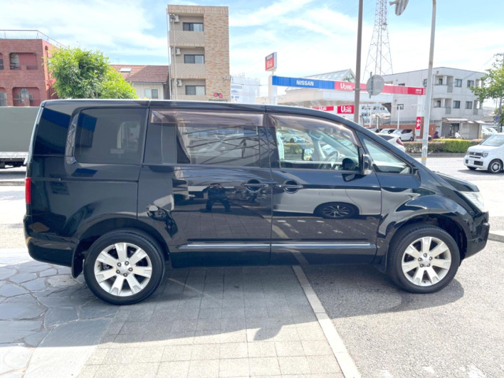 2011 Mitsubishi Delica D:5 DBA-CV5W (UW-6a165fe4b6255)[27]