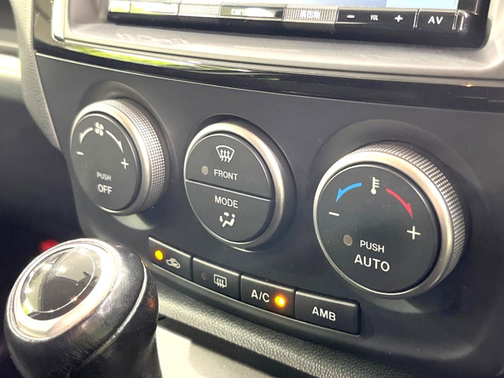 2013 Nissan La Festa DBA-CWEAWN (UW-6a165fe55049e)[14]