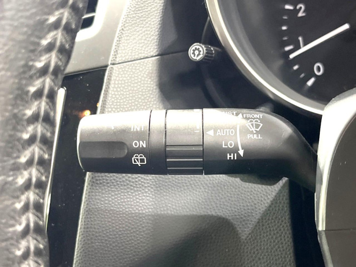 2013 Nissan La Festa DBA-CWEAWN (UW-6a165fe55049e)[20]