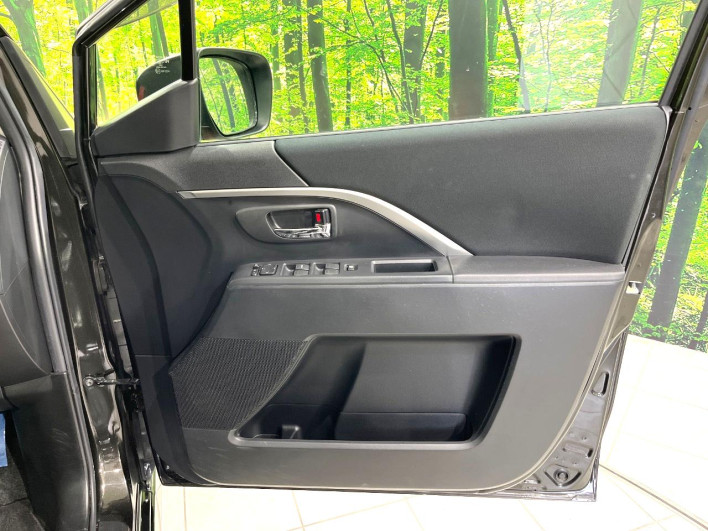 2013 Nissan La Festa DBA-CWEAWN (UW-6a165fe55049e)[28]