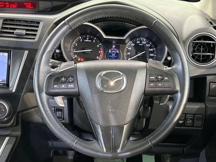 2014 Mazda Premacy DBA-CWFFW (UW-6a165fe5b017f)[27]