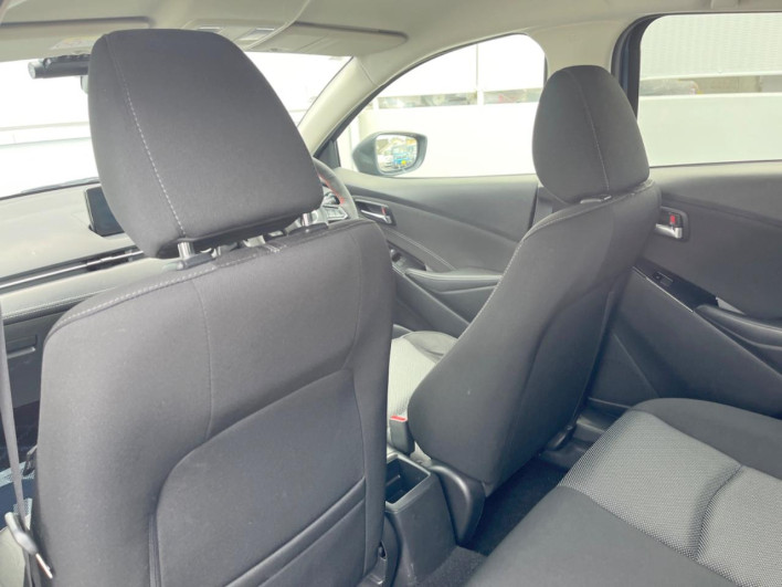 2017 Mazda Demio LDA-DJ5FS (UW-6a165fec727fa)[24]