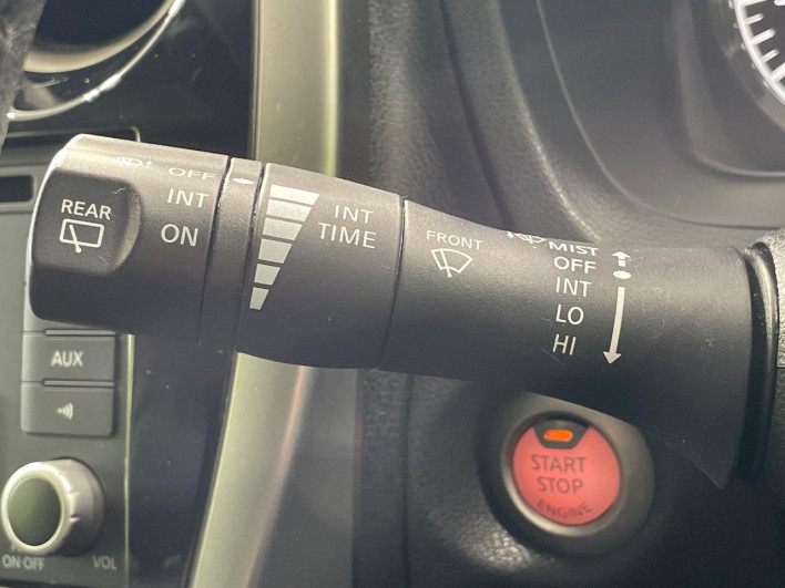 2013 Nissan Note DBA-E12 (UW-6a165ff12a833)[25]