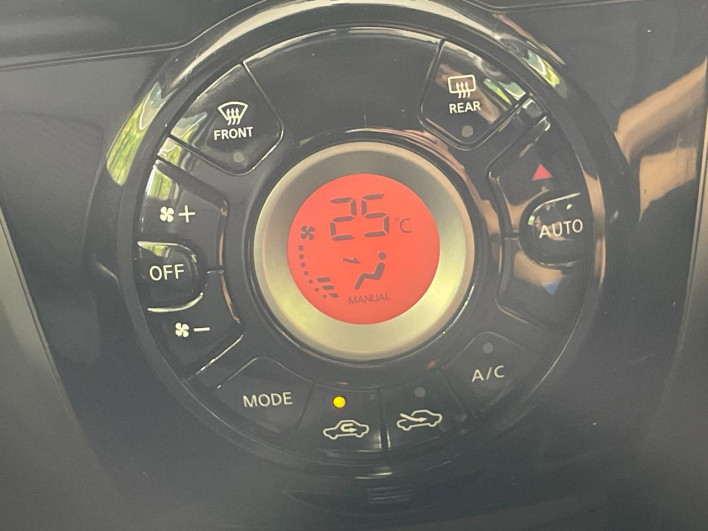 2013 Nissan Note DBA-E12 (UW-6a165ff12a833)[13]