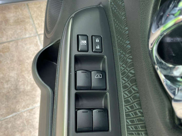 2013 Nissan Note DBA-E12 (UW-6a165ff12a833)[8]