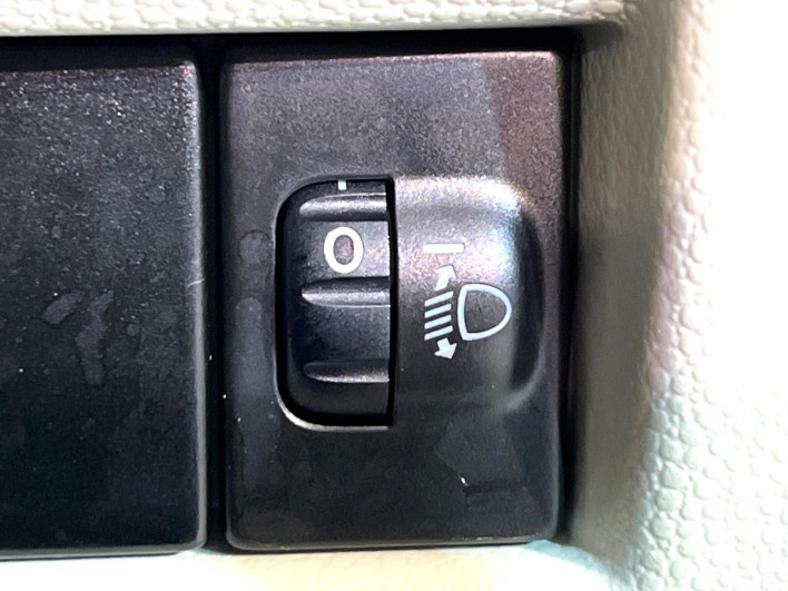 2016 Suzuki Ignis DAA-FF21S (UW-6a165ffba6940)[9]