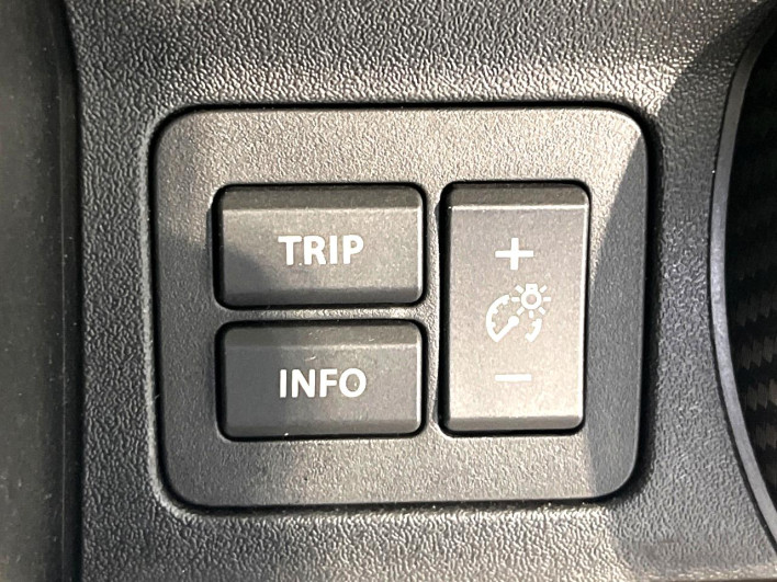2016 Suzuki Ignis DAA-FF21S (UW-6a165ffba6940)[8]
