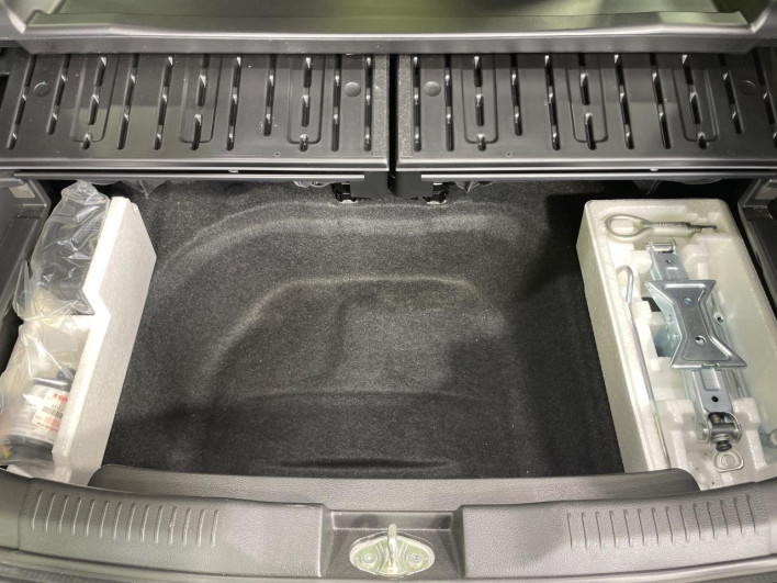 2017 Suzuki Ignis DAA-FF21S (UW-6a165ffbafbbf)[25]