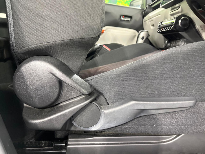 2018 Suzuki Ignis DAA-FF21S (UW-6a165ffbb335d)[22]