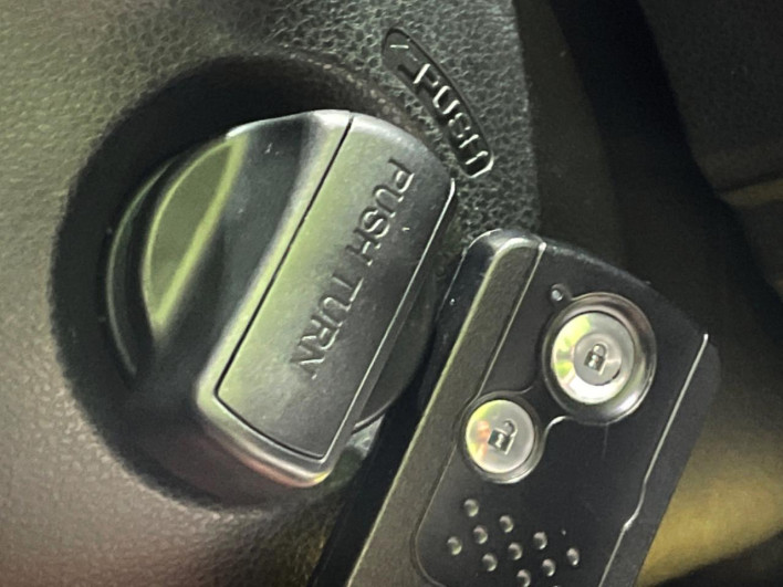 2013 Honda Fit DBA-GE6 (UW-6a16600983d56)[24]