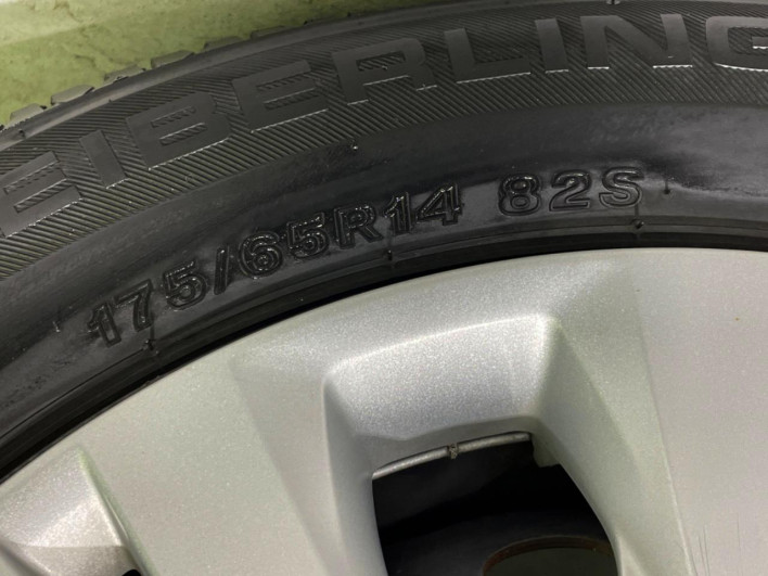 2013 Honda Fit DBA-GE6 (UW-6a16600983d56)[6]