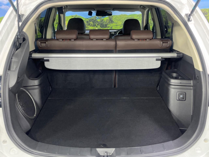 2016 Mitsubishi OUTLANDER PHEV DLA-GG2W (UW-6a166011189a6)[20]